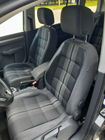 Volkswagen Touran 2,0 TDi DSG Match - 10