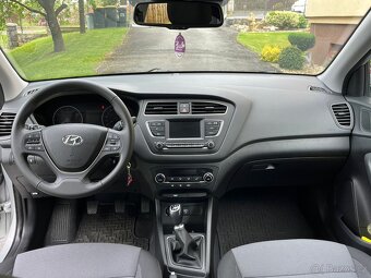 Hyundai i20 1.2i 62kW,rok 12/2020 - 10