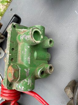 Prodám náhradní díly na traktor a zemědělskou techniku - 10