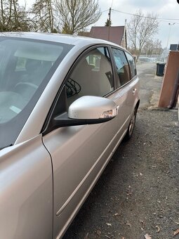 VOLVO V50 2.0D - 10