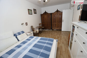 Krásný slunný byt 2+1/B/S v prvním patře cihlové novostavby  - 10