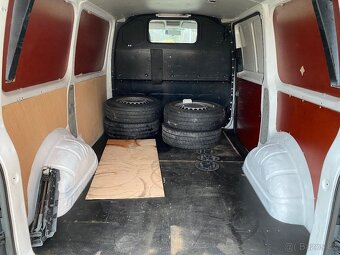 VW Transporter T5 2.0 103 kw 2011 - 10