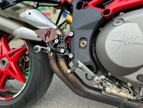 MV Agusta Brutale 910S - 10