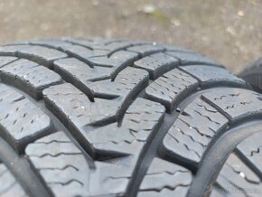 Prodám sadu ALU kol Dezent 205/60R17 zimní - 10