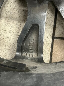 Subaru Outback zimní sada kol GISLAVED 225/65/R17 - 10