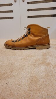 VASKY Highland Caramel (vel. 46) - 10