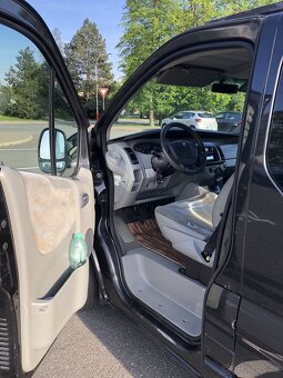 Renault Trafic 2,5 CDTi - 10