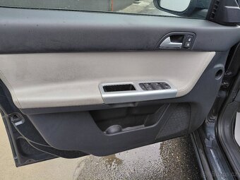 VOLVO V50, 1.6D, r.10, 155000km, VELMI SOLIDNÍ - 10