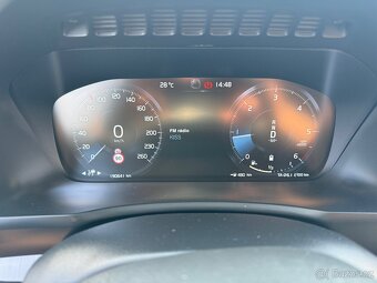 Volvo XC90 II B5 AWD Momentum Pro - 10