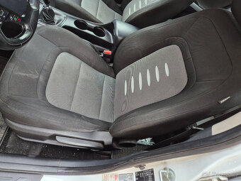 Kia Ceed combi 1.6 CRDi 94kW rok 2013 - 10