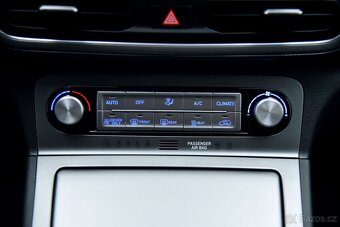 Kona Electric 100 A/T, ACC, Lane Assist, Vyhr.volant+sedadla - 10