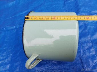 Smaltovaný zelený hrnec, průměr 20 cm - 10