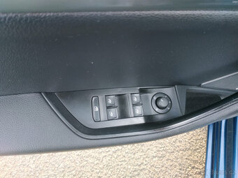 Škoda Superb combi 2,0 TDi - 10