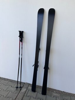 Pánské lyže značky Salamon, lyžáky, hůlky, přilba - 10