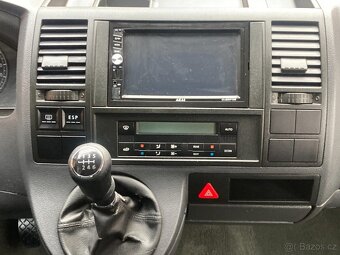 VOLKSWAGEN CARAVELLE T5 2,5TDi - 10