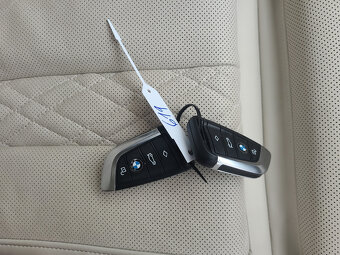 BMW 530I xDrive - 10