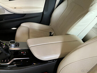 BMW 530I xDrive - 10