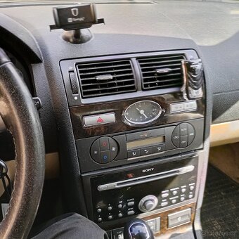 Ford Mondeo - 10