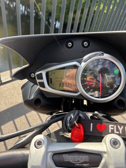 Triumph Speedtriple 1050 SE - 10