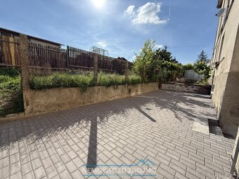 Pronájem cihlového bytu 1+kk, 30m2, částečně zařízený, dvore - 10