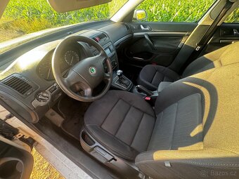 Škoda Octavia II DSG kombi platná STK - 10
