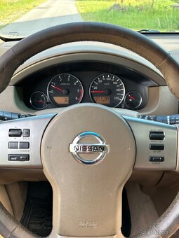 Nissan Pathfinder 2005, 2.5L, 128kW, 4x4, 7-miestne SUV - 10