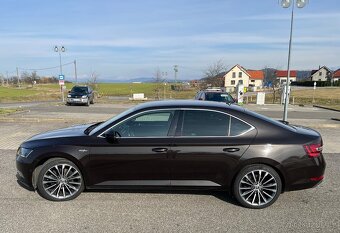Škoda Superb L&K 2,0 tdi 4x4 DSG 140 kw - 10