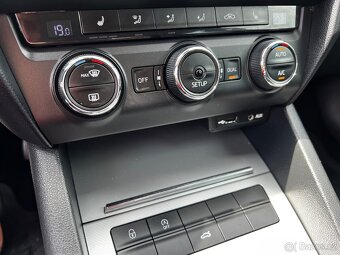 Škoda Octavia 3 2.0 tdi Elegance Combi - 10