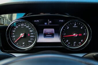 Mercedes-Benz E trieda Sedan 220 d - 10