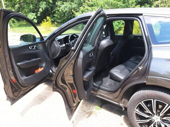 Prodám Volvo XC60 D4 Momentum - 10