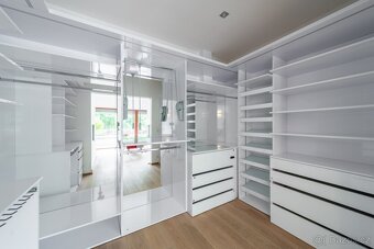 Pronájem domu v Březiněvsi - 10