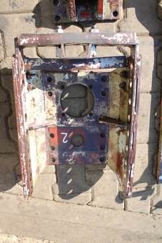 Zetor 6911 ramena konzole trn držák 3. bod - 10