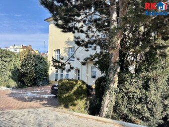 Krásný byt 3+kk o celkové ploše 77m2 ve 3NP s možností parko - 10