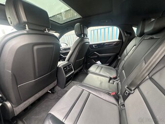 PORSCHE CAYENNE COUPE - 10