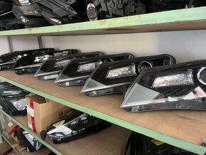 Superb 3 dveře,světla,nárazníky ,kapoty - 10