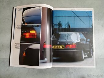 BMW E32 -složky s katalogy 1987 v angličtině -britská mutace - 10