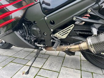 Kawasaki ZZR 1400 - 10