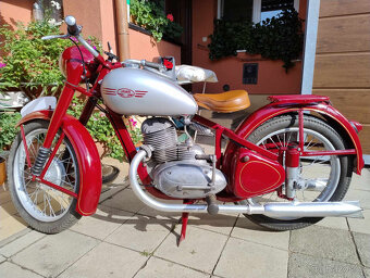 JAWA 250 PÉRÁK - POJÍZDNÝ STROJ, HEZKÝ + VIDEO - 10