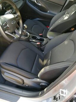Prodam Auto HYUNDAI i30 18FB 1.6 crdi - 10