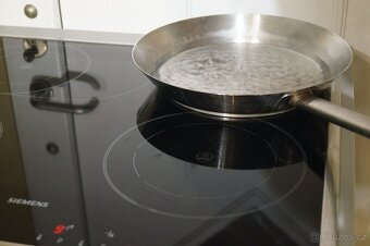 Nerezový vestavný sporák Siemens HE761560, lyžiny - 10