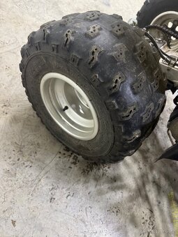 Suzuki Ltz 400 , rok 5/2008 s tp a spz - 10