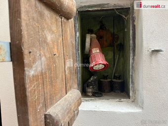 Prodej velký dvougenerační dům Blíževedly - 10