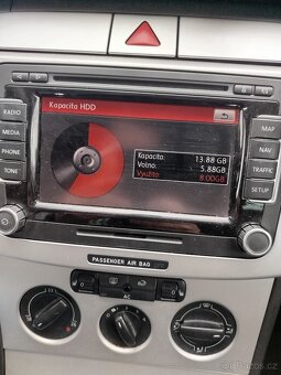 Volkswagen Passat 3c Variant 2.0TDi 103kW - 10