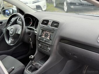 VW GOLF VI 1.6TDI 77kw Navigace - alu 16” - servis - 10