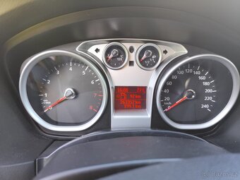 Ford focus 1.6 i - 10