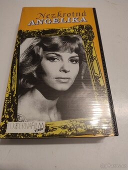 VHS Angelika /český dabing - 10