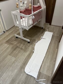 Dětská dřevěná kolébka a příslušenstvím - 10
