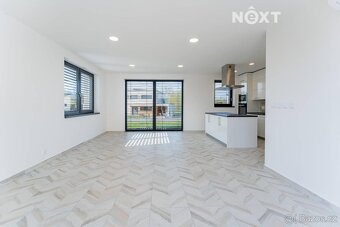 Prodej Vila, 300㎡ - 10