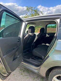 Peugeot 5008 - 10