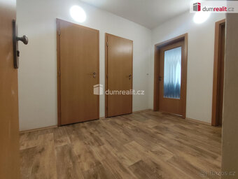 Pronájem bytu 2 + kk, 53 m2, cihla - 10